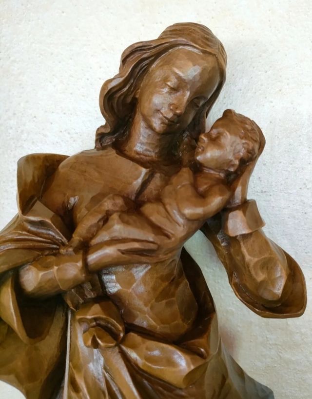 Madonna col Bambino in legno h 37,5 cm