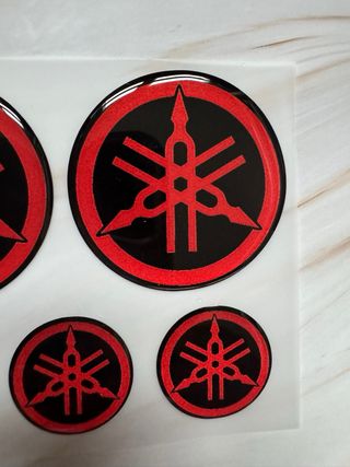 EMBLEMAS MOTO YAMAHA GEL 3D R1 R3 R6 MT07 DT JOG