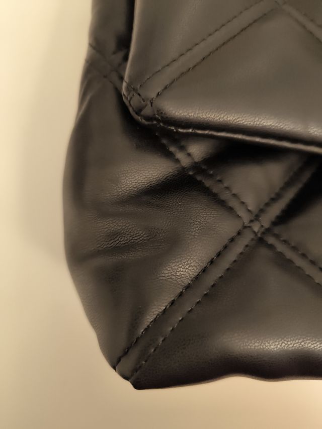 Bolso acolchado Stradivarius