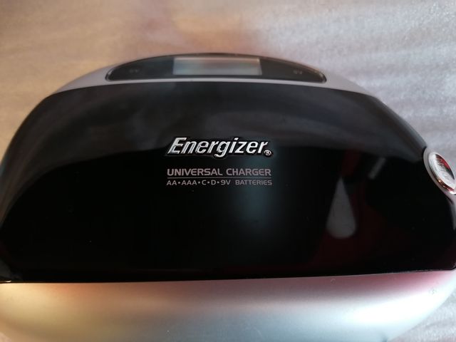 Caricabatterie universale