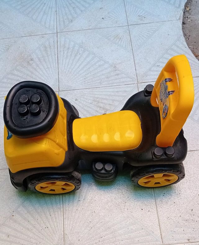 CORREPASILLOS CAMION MOLTO