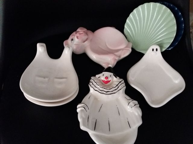 Antigua / Nueva. Jabonero de Cerámica y Plástico