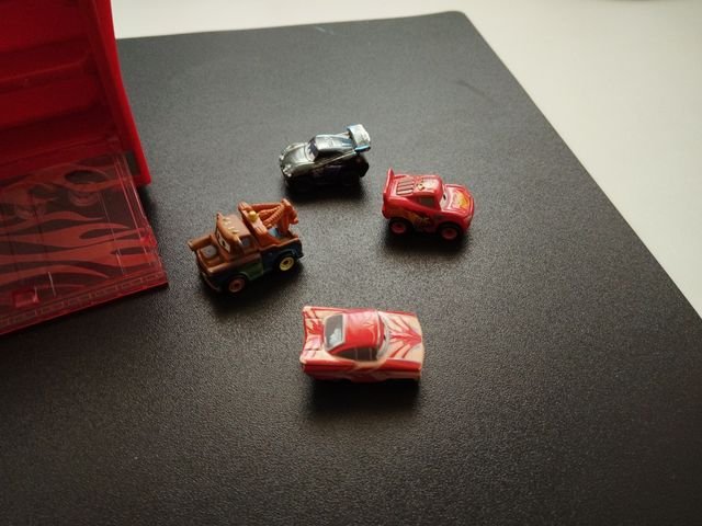 Camión de Cars con coches