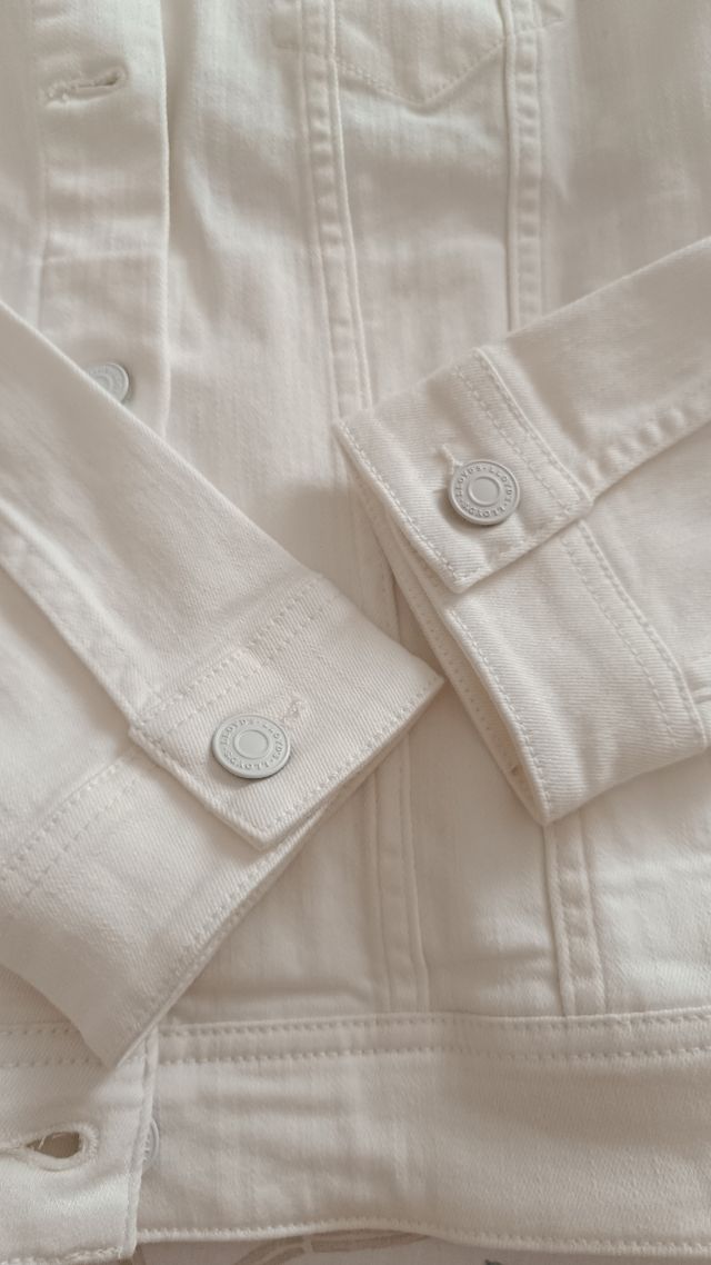 Cazadora chica vaquera.