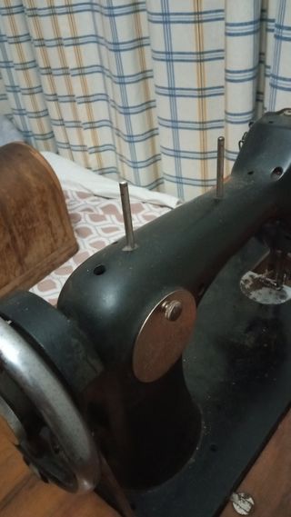 Maquina de coser Sigma antigua