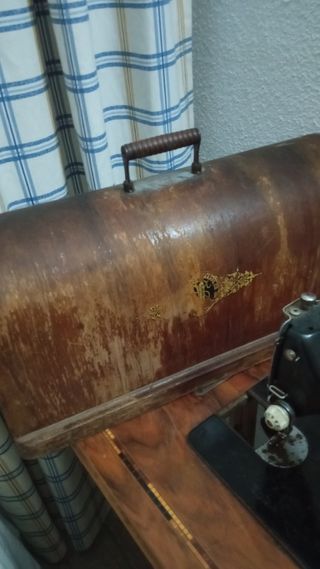 Maquina de coser Sigma antigua
