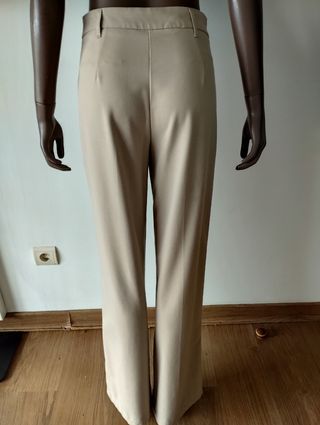 Pantalón ancho