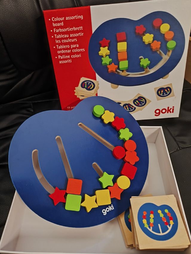 Juego ordenar formas / colores Goki