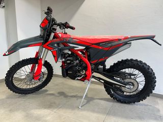 BETA X-TRAINER 300 2T 2025