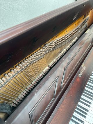 PIANO MADERA