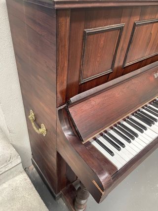 PIANO MADERA