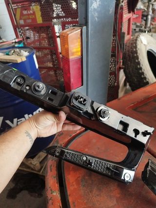 Pilotos portón Renault austral