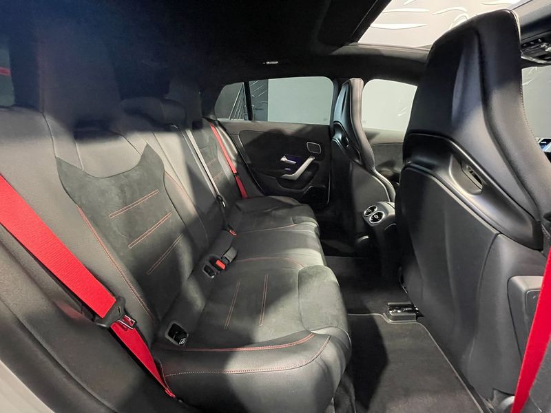 Mercedes-Benz CLA 2023, foto 24