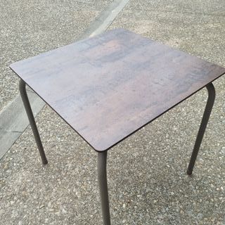 Mesas de terraza Ezpeleta