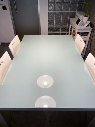 Mesa comedor + 4 sillas regalo