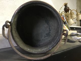 Antico secchio in rame