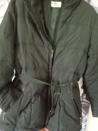 Cazadora de mujer negra