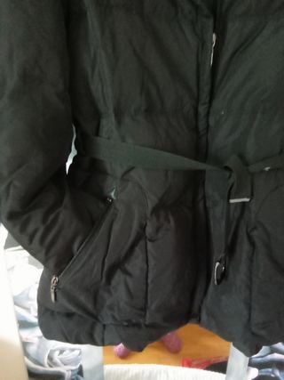 Cazadora de mujer negra