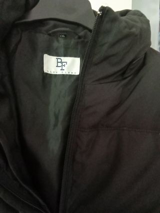 Cazadora de mujer negra