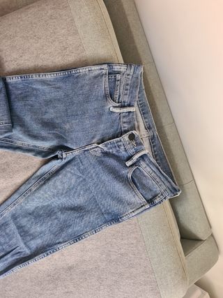 Pantalon levis