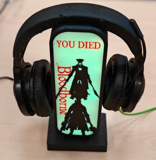 Soporte casco lampara LED Bloodborne