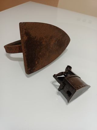 Plancha de hierro antigua