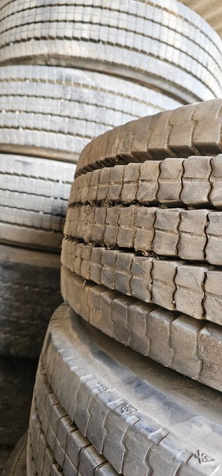 Llanta, Rueda 275/70/R22.5