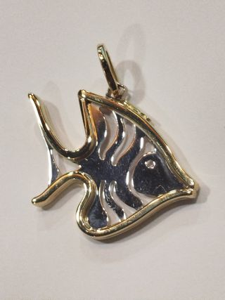 Colgante pez disco  oro 18k