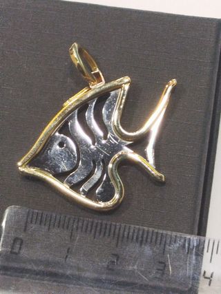 Colgante pez disco  oro 18k