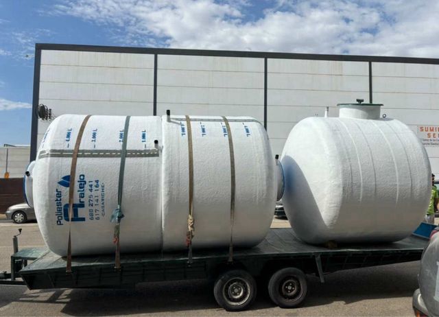 DEPOSITOS DE FIBRA DE POLIESTER