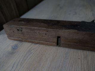 Antiguo cepillo de carpintero