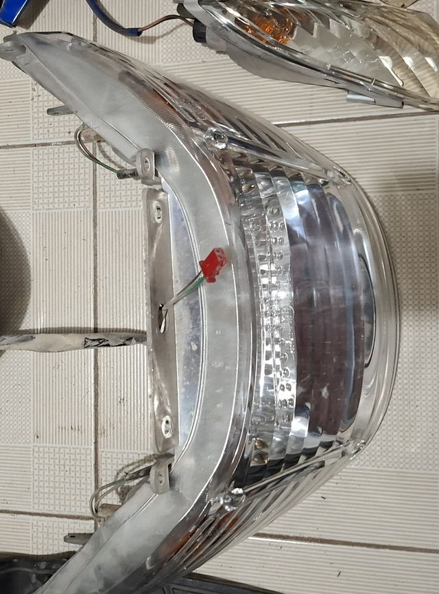 Faro trasero kimco xciting 250 o 500cc