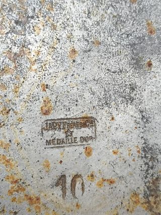 Gran tetera o hervidor de metal