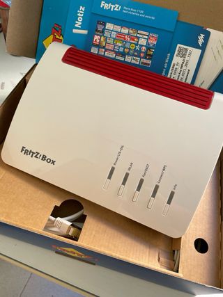 FRITZ!Box 6890 LTE Internacional Router