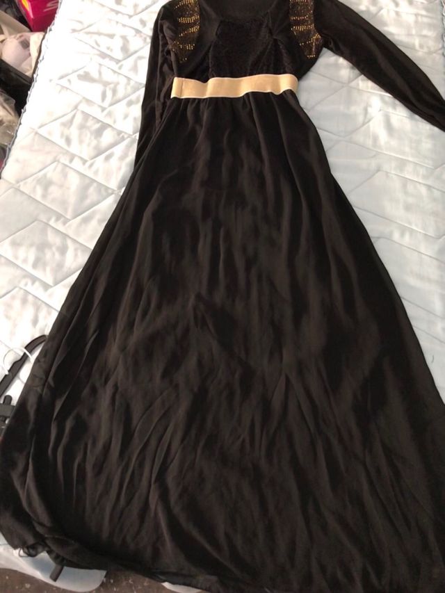 Vestido fiesta talla M color negro.