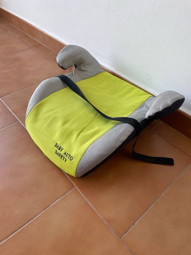 Asiento elevador o alzador niños