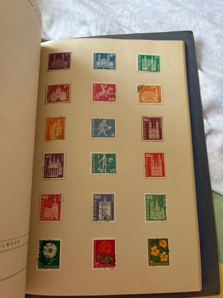 Colección sellos del mundo,  más de 350