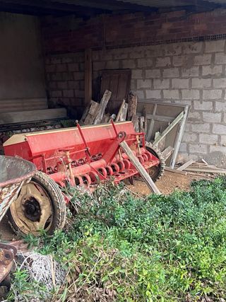 VARIOS APEROS AGRICOLA