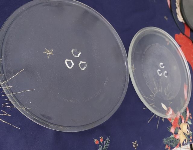 2 platos de microondas