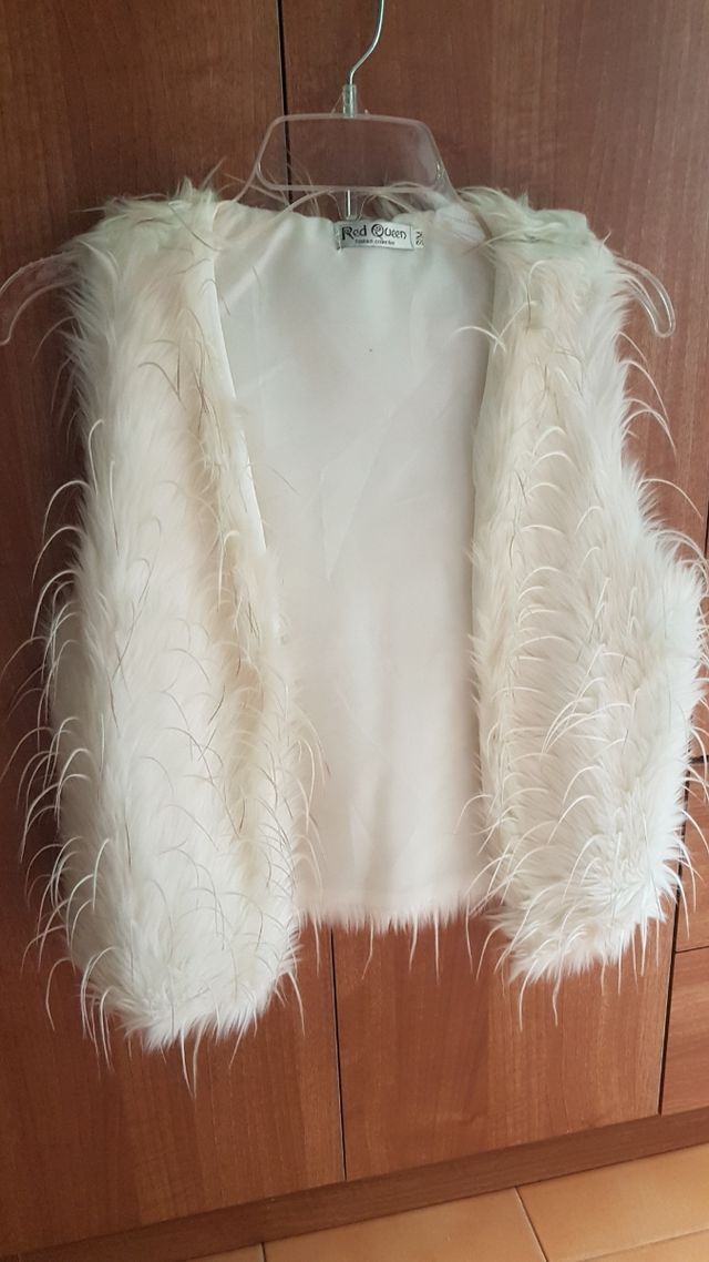Chalecos mujer imitación pluma.