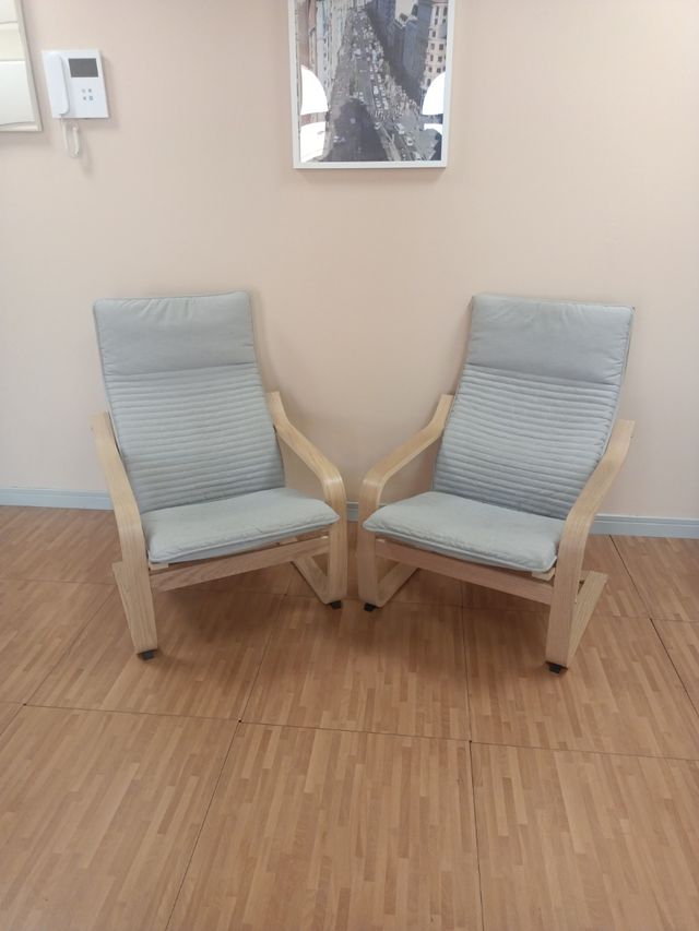 Conjunto dos sillones madera nuevos