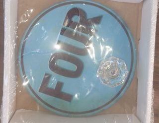 4 Percheros metacrilato