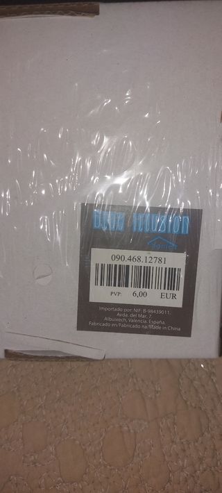 4 Percheros metacrilato