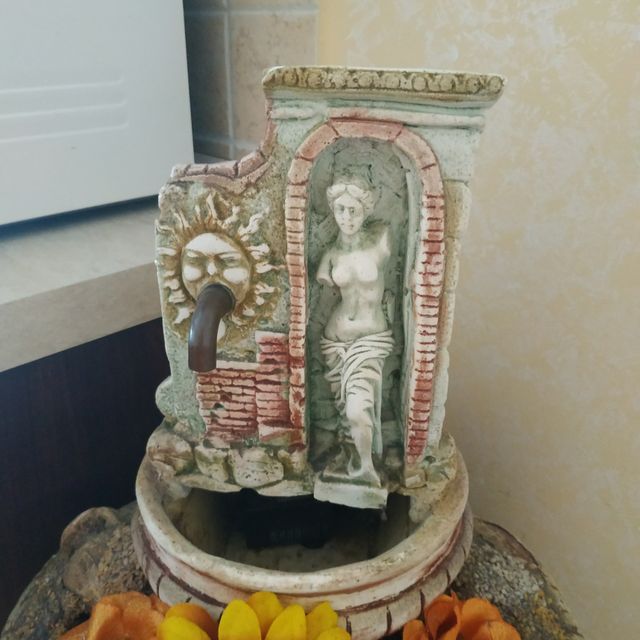 Piccola fontana ornamentale