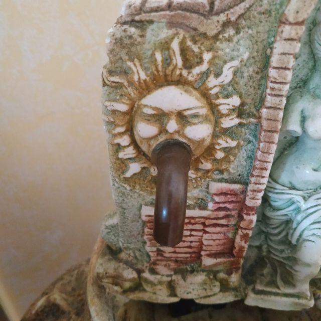 Piccola fontana ornamentale