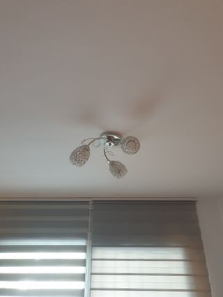 2 lámparas y 2 apliques de pared