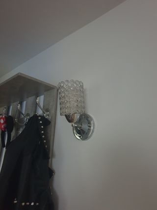 2 lámparas y 2 apliques de pared