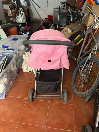 Carrito de bebe paseo marca asalvo rosa y gris