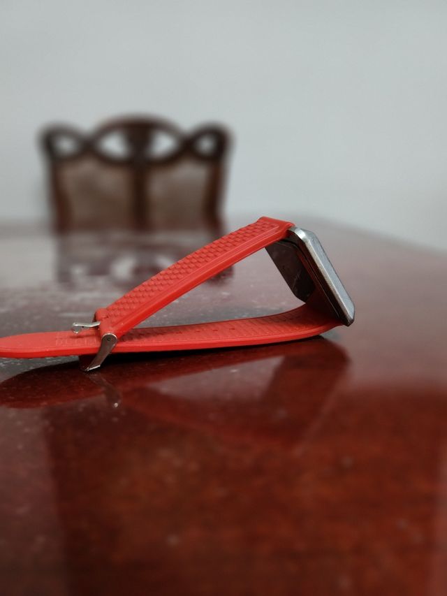 Reloj Analógico Rojo