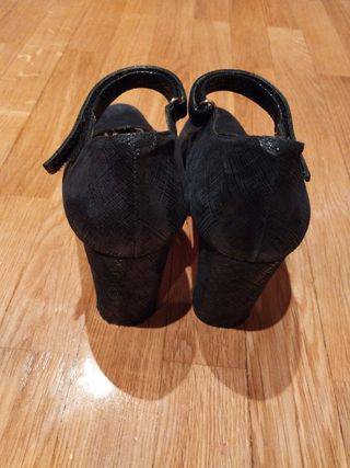 Zapato azul marino oscuro número 36-37
